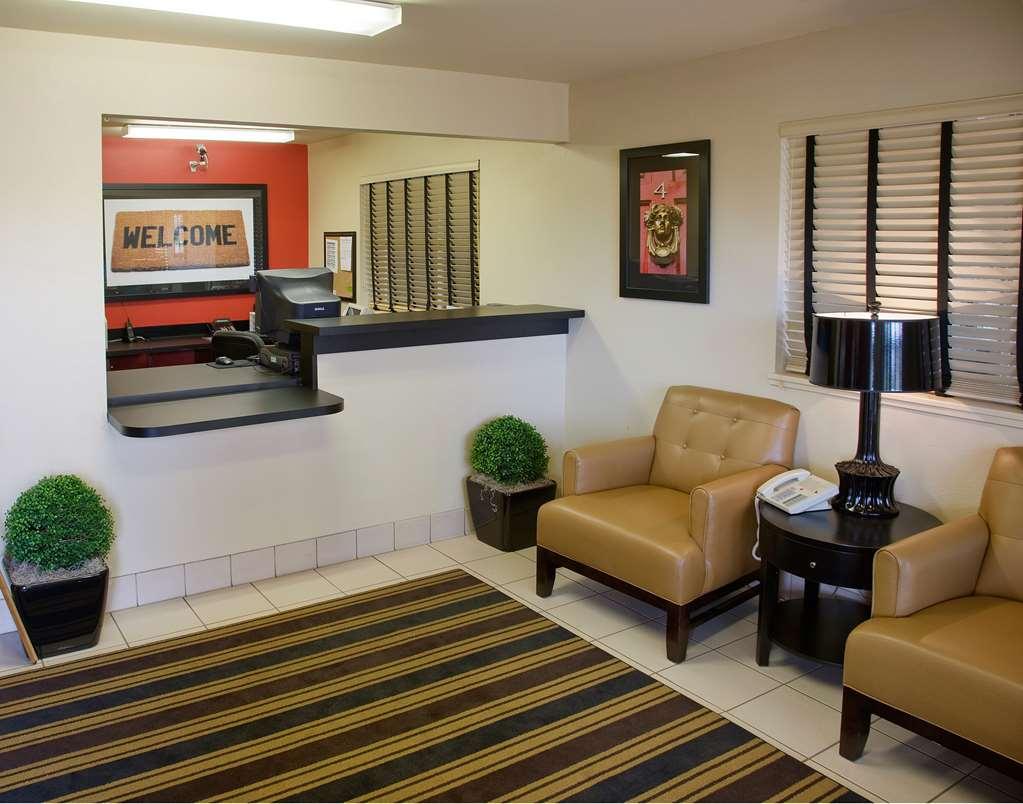 Extended Stay America Suites - Akron - Copley - East Интерьер фото